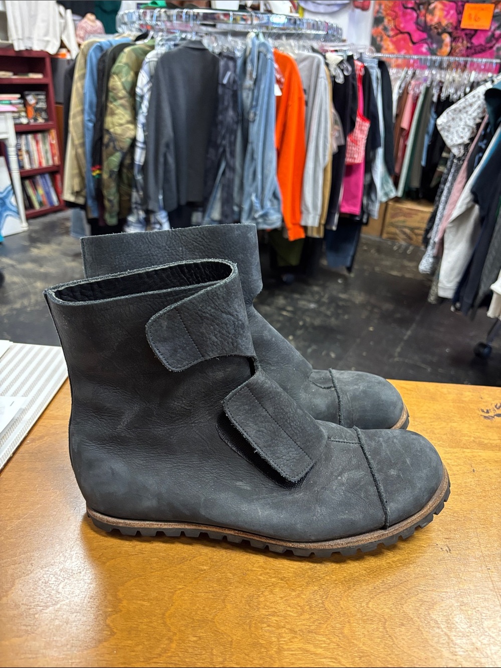 Cydwoq cliff dweller trooper Black Suede Men's Ankle Boots